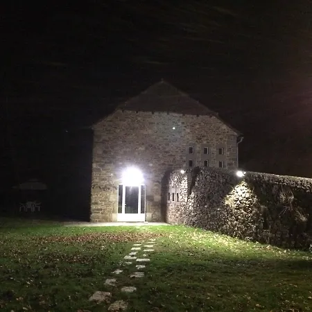 La Batisse Chambres D'hotes Frühstückspension Lavastrie