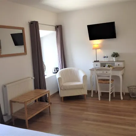 La Batisse Chambres D'hotes Frühstückspension