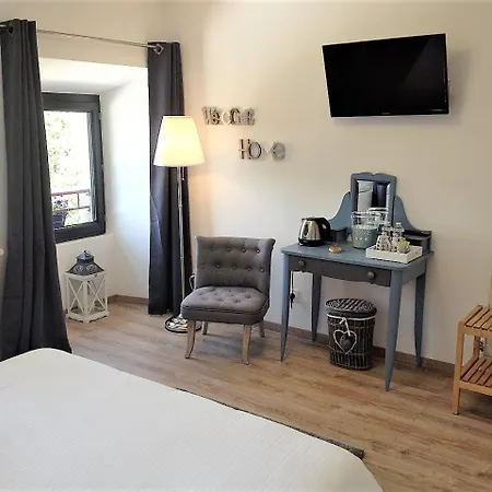 La Batisse Chambres D'hotes Frühstückspension
